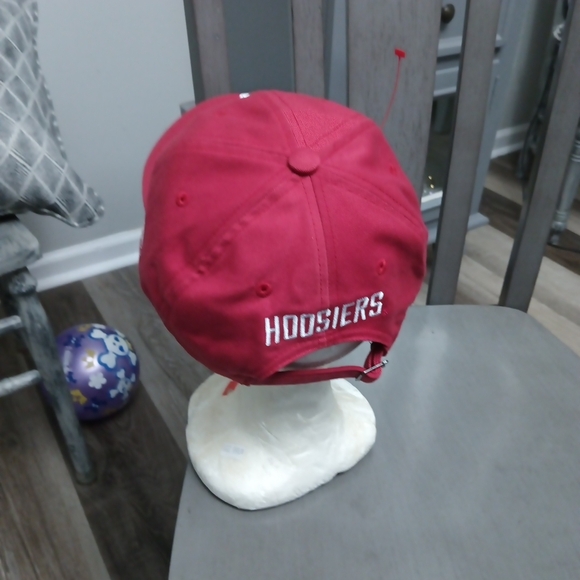 adidas Adults Red Cap with Letter I Indiana Hoosiers - Picture 3 of 6